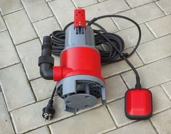 Submersible Pump Installation in Paducah